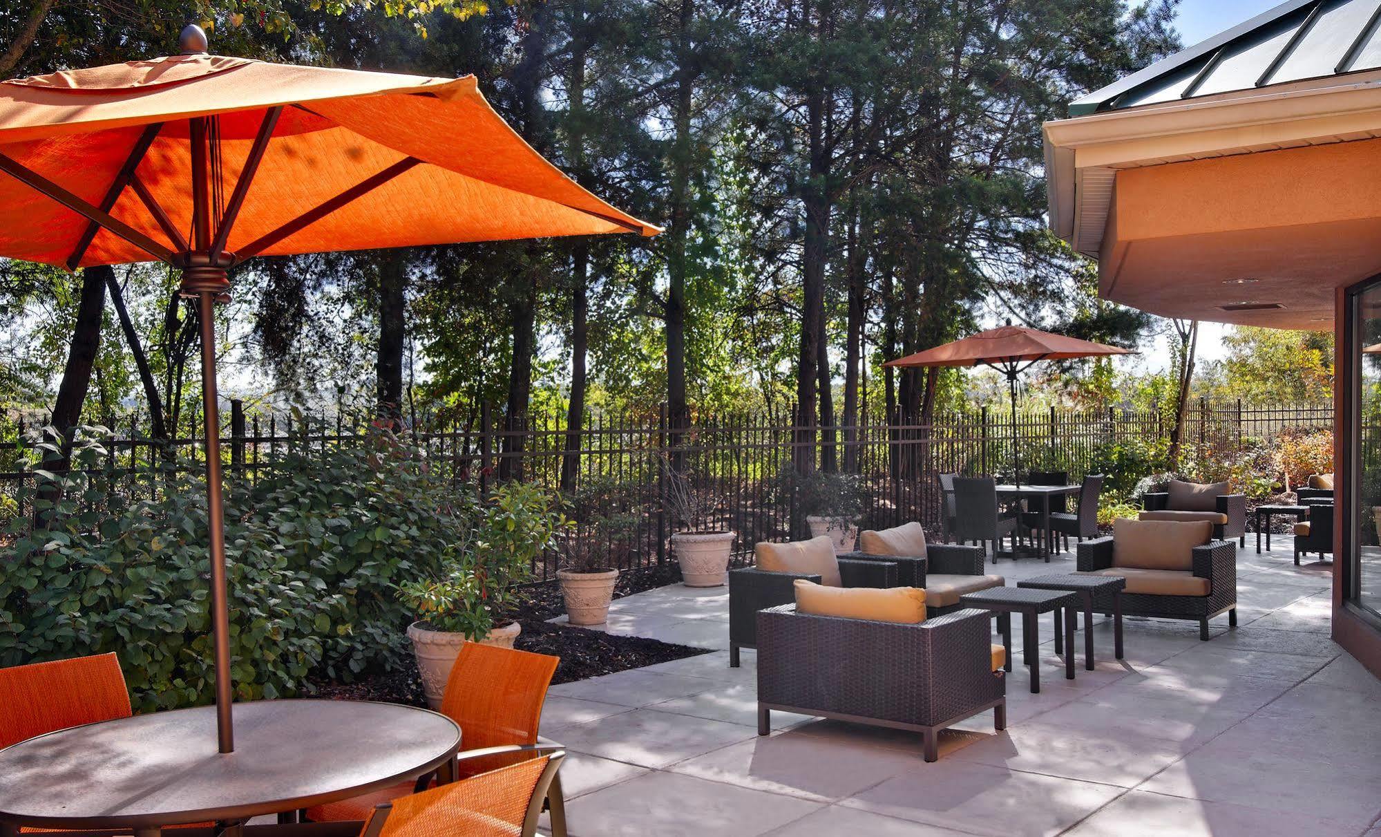 Courtyard Asheville Exteriér fotografie